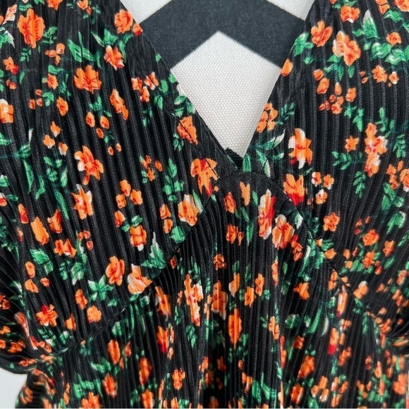 ASOS Long Sleeve Pleated Floral Dress Size 6 - Picture 4 of 8